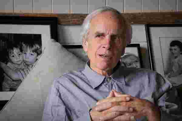 North Face联合创始人道格拉斯·汤普金斯 (Douglas Tompkins)，72岁，死于皮划艇事故