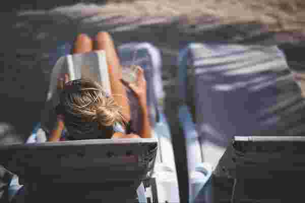 Ready for Summer? Here are 8 Beachy Business Reads.